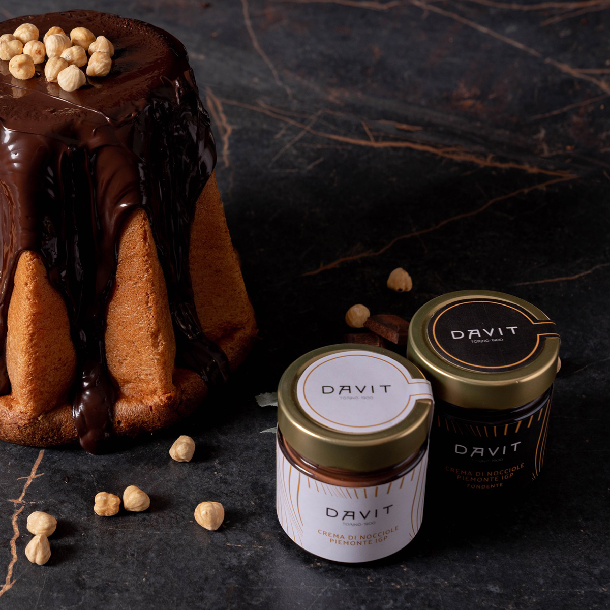 Pandoro con Crema Fondente - 750g - immagine 3
